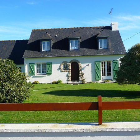 Le Bout De La Ville Hirel Exterior photo