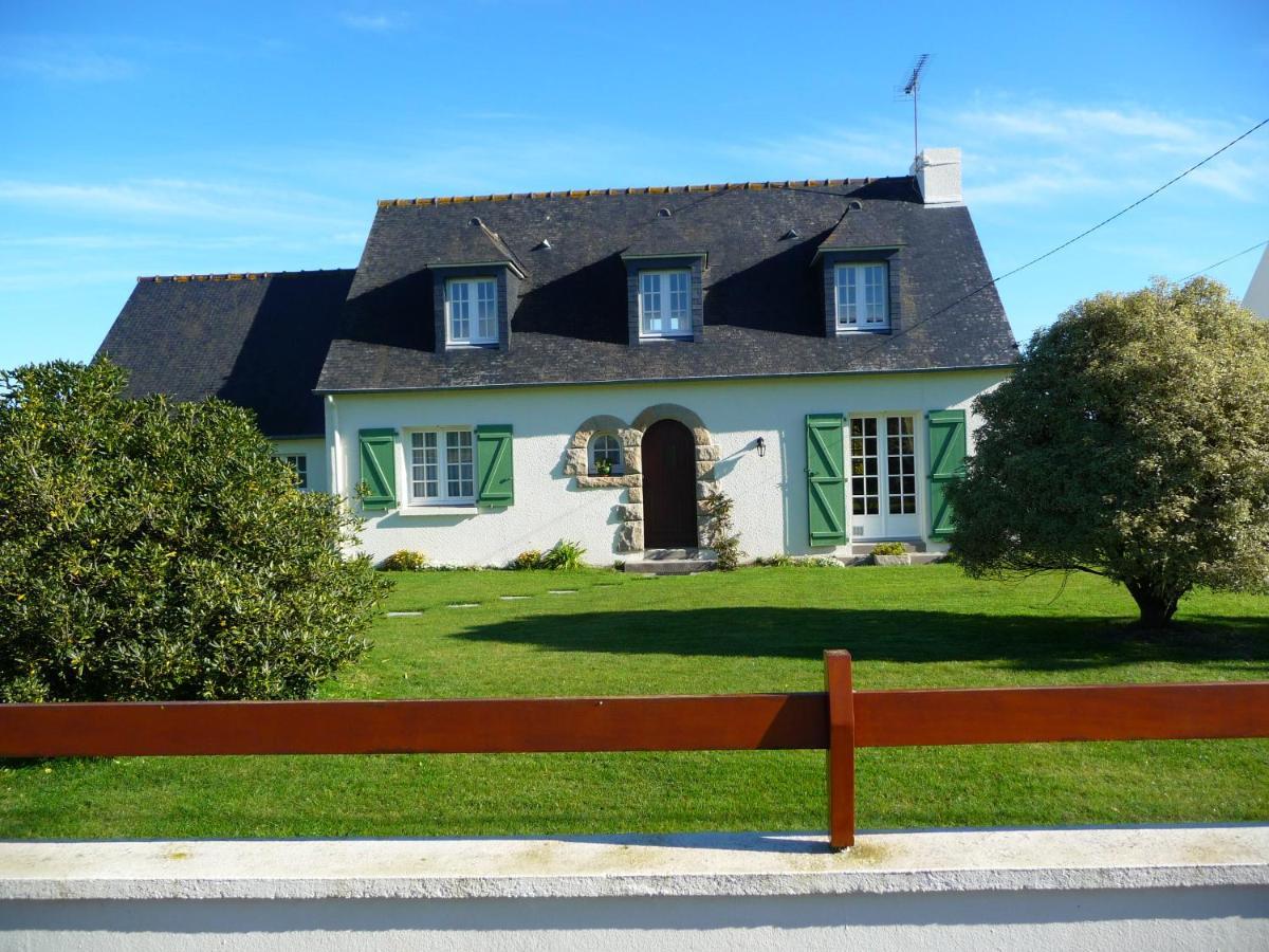 Le Bout De La Ville Hirel Exterior photo